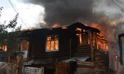 Kastamonu'da korkutan yangın; Onlarca ev kül oldu!