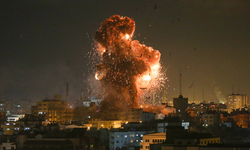 İsrail ordusu, Gazze'ye gece boyunca 100 saldırı düzenledi