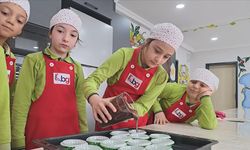 Sakarya'da "minik şefler" okulda oluşturulan mutfakta yemek yapmayı öğreniyor