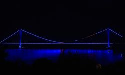 Yavuz Sultan Selim Köprüsü kanser farkındalığı için maviye büründü