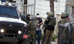 İsrail işgali altındaki Batı Şeria'da 25 Filistinli gözaltına alındı