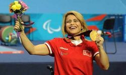 Milli halterci Nazmiye Muratlı, kupada gümüş madalya kazandı
