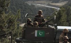Pakistan'da konvoya saldırı! 2 asker hayatını kaybetti