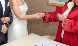 Nikah ile düğün tarihi uyuşmayan çiftlerden yeni moda!
