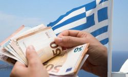 Yunanistan, asgari ücreti yüzde 6,4 artırarak 830 euroya çıkardı