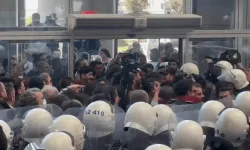 Van'da yaşananları Çağlayan Adliyesi'nde protesto etmek istediler! 14 avukat gözaltına alındı