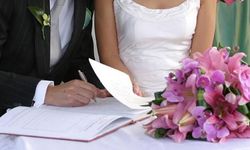 Depremden etkilenen yaklaşık 8 bin çift evlenebilmek için sıfır faizli fona başvurdu