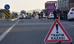 İzmir'de kamyonet ile motosiklet çarpıştı! 2 kişi hayatını kaybetti