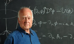 Nobel ödüllü fizikçi Peter Higgs hayatını kaybetti