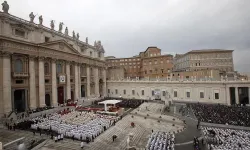 Vatikan'dan çarpıcı açıklama: Taşıyıcı annelik evrensel suç haline gelmeli