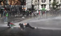 Atina’da Filistin destekçilerine biber gazıyla müdahale
