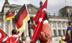 Müjdeli haber: Alman vatandaşı Türkler, Türk vatandaşı da olabilecek!