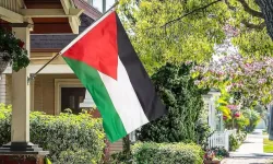 Filistin bayrağı asan komşusunun evinin önüne bomba yerleştirdi