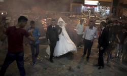 İsrail saldırıları altındaki Gazze Şeridi'nde 5 çift için toplu düğün töreni