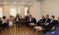 CHP İstanbul İl Başkanı Çelik'ten DEM Parti'ye ziyaret