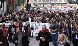 Yunanistan'da memurlar hayat pahalılığına karşı grevde