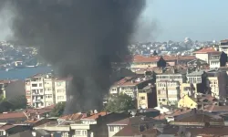 İstanbul Ortaköy’de iki katlı bir binada yangın çıktı!