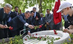 BBP Genel Başkanı Mustafa Destici'den Muhsin Yazıcıoğlu'nun kabrine ziyaret