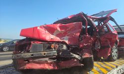 İzmir'de trafik kazasında karı koca hayatını kaybetti, 7 kişi yaralandı