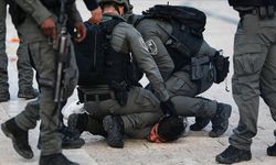 İsrail, Batı Şeria'da 640 Filistinli çocuğu gözaltına aldı