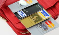Bu uygulamalara dikkat! Kredi kartlarından para çektikleri tespit edildi