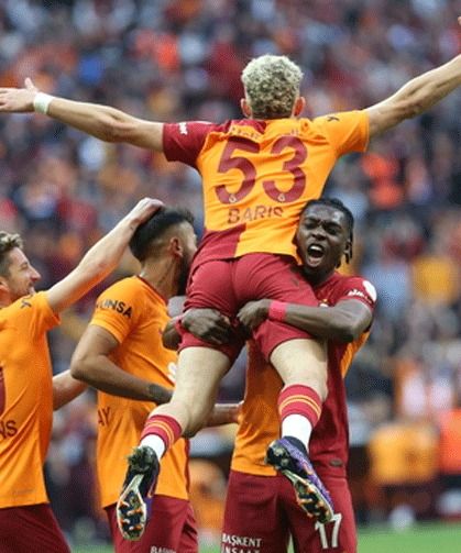 Galatasaray'dan tarihi rekor! Fenerbahçe'yi solladı
