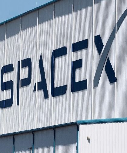 SpaceX'e 2,5 milyon dolar haciz geldi!