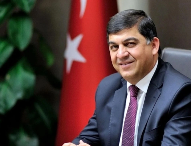 Şehitkamil Belediyesi eski Başkanı AK Partili Rıdvan Fadıloğlu, belediyeyi borçsuz devretti