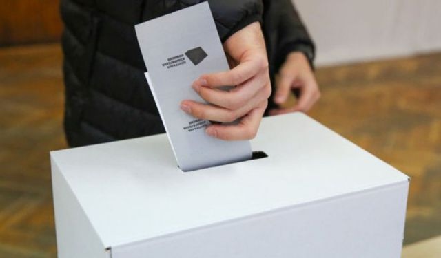 Yolsuzluktan bıkan Bulgarlar yeni cumhurbaşkanını seçecekler