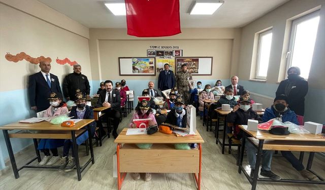 AĞRI - Mardin'de şehit olan Özel Harekat Şube Müdürünün adı Ağrı'daki ilkokulda yaşatılacak