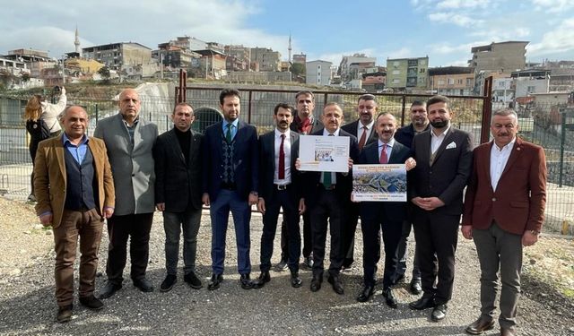 AK Parti İzmir İl Başkanı Sürekli'den Soyer'e "proje" yanıtı