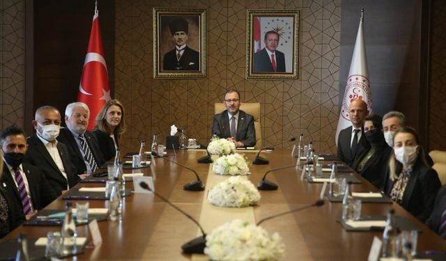 Bakan Kasapoğlu, Türkiye Yelken Federasyonu heyetini kabul etti