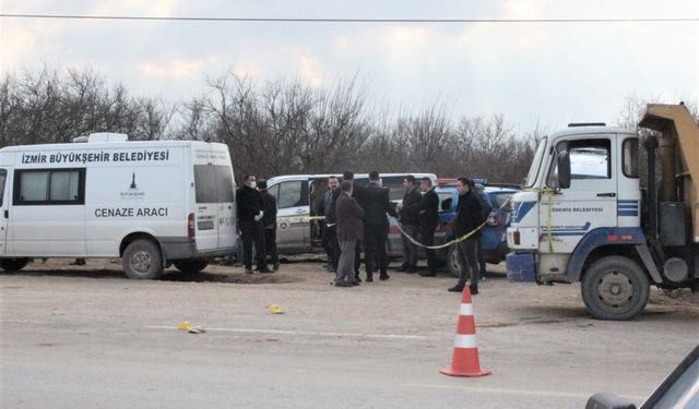 İzmir'de kamyonetin çarptığı belediye çalışanı hayatını kaybetti