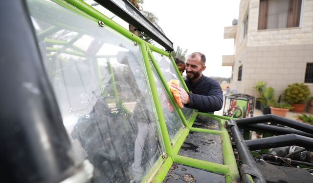 KALKİLYA - Filistinli genç hayalini kurduğu arazi aracını kendi imkanlarıyla üretti