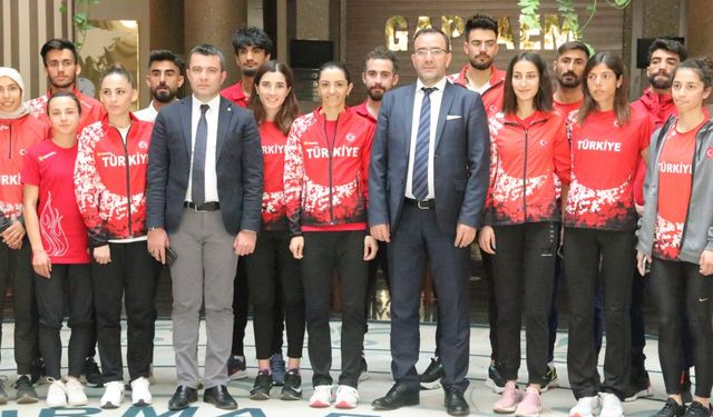Atletizm Federasyonu Başkanı Çintimar, Şanlıurfa'da milli sporcuları ziyaret etti