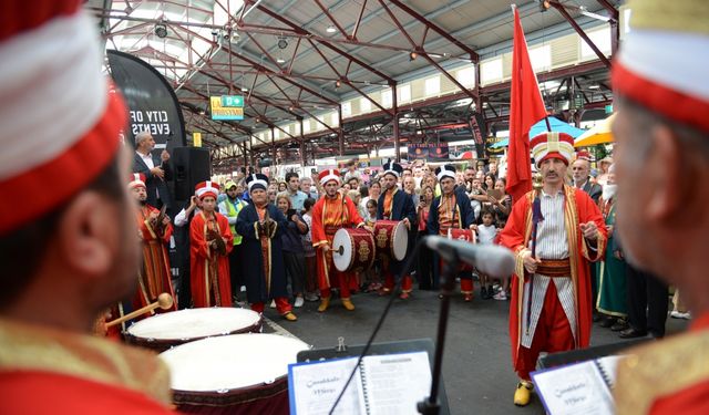 Avustralya'da Türk Pazar Festivali'ne on binlerce kişi katıldı