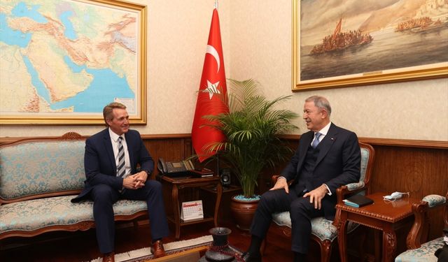 Bakan Akar, ABD'nin Ankara Büyükelçisi Jeffry Flake'i kabul etti