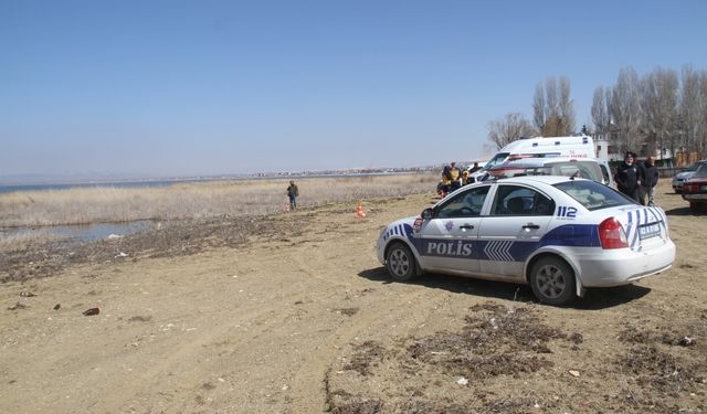 Beyşehir Gölü'nün kıyısında erkek cesedi bulundu