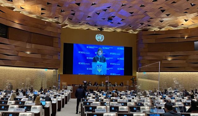 CENEVRE - Ukrayna'nın Kırım Tatarı Dışişleri Bakan Yardımcısı Dzhaparova BM'de ayakta alkışlandı