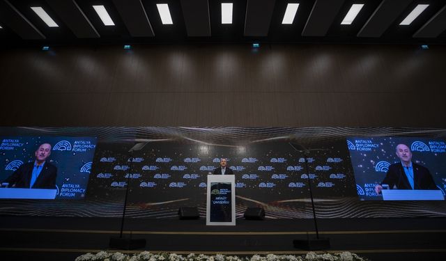 Dışişleri Bakanı Çavuşoğlu, ADF 2022'nin kapanış basın toplantısında konuştu: (1)