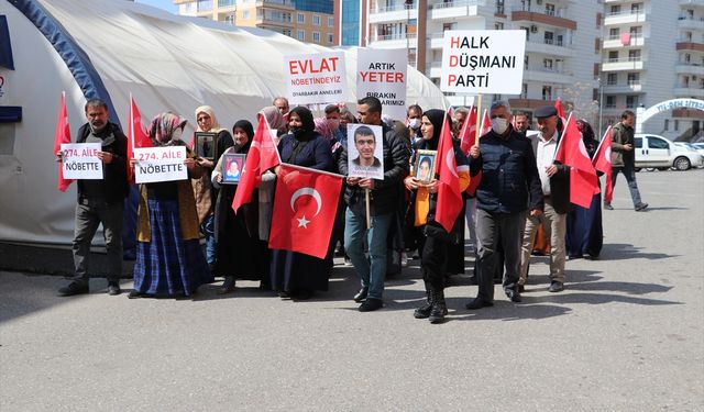 EDİRNE - Ukrayna'da yaşadıkları şehir bombalanan Ahıska Türkleri, Türkiye'ye gelmeye devam ediyor