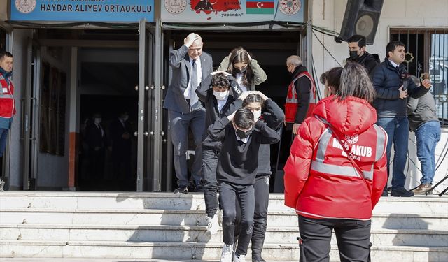 EDİRNE - Trakya'da okullarda deprem tatbikatı düzenlendi