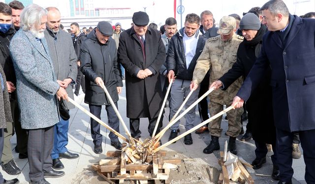 İZMİR - Kültür ve Turizm Bakanı Ersoy "Ege Turizm Merkezi Çeşme Projesi"ni anlattı (4)