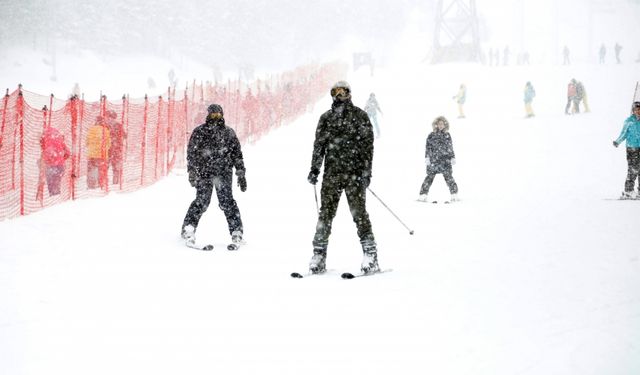 İlkbaharda da Palandöken'deki kış turizm hareketliliği sürüyor