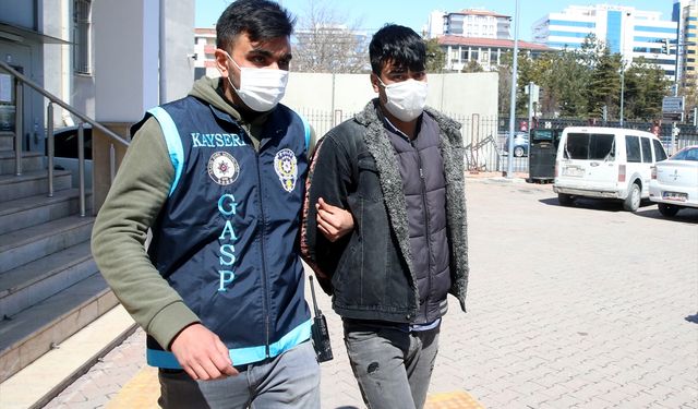 KAYSERİ - Bıçakla yaralama ve gasp iddiasıyla 6 şüpheli yakalandı