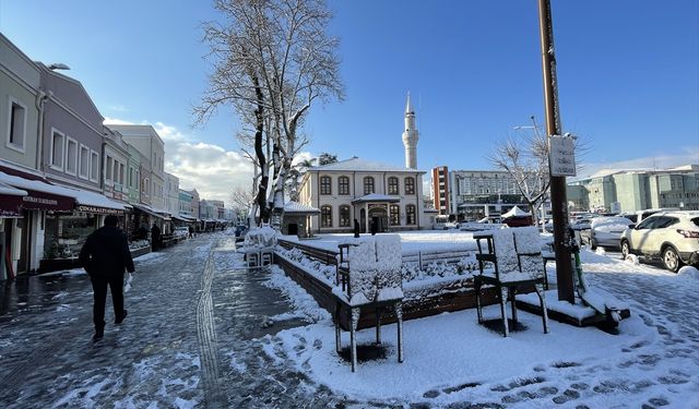 KOCAELİ - Kar yağışı etkisini gösteriyor - Kuzey Marmara otoyolunda yol açma çalışması