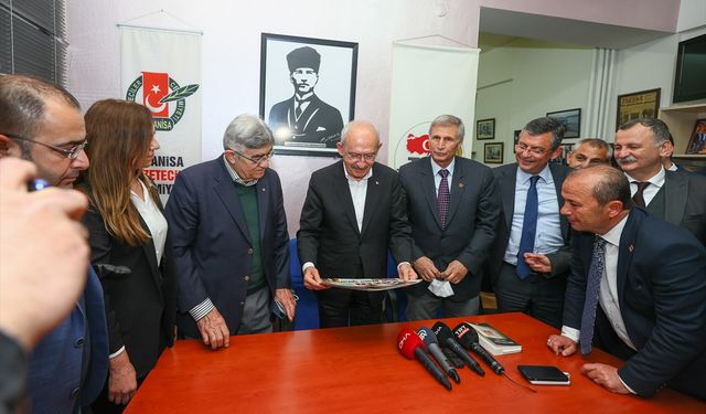MANİSA - Kılıçdaroğlu, Manisa Gazeteciler Cemiyetini ziyaret etti