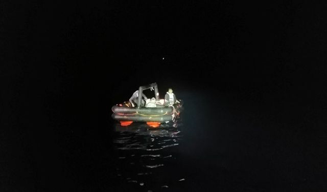 Marmaris'te 3 düzensiz göçmen kurtarıldı