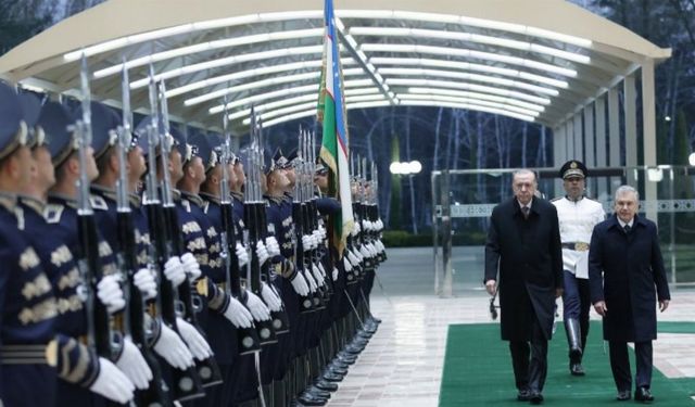 Cumhurbaşkanı Erdoğan'a, Özbekistan'da resmi tören
