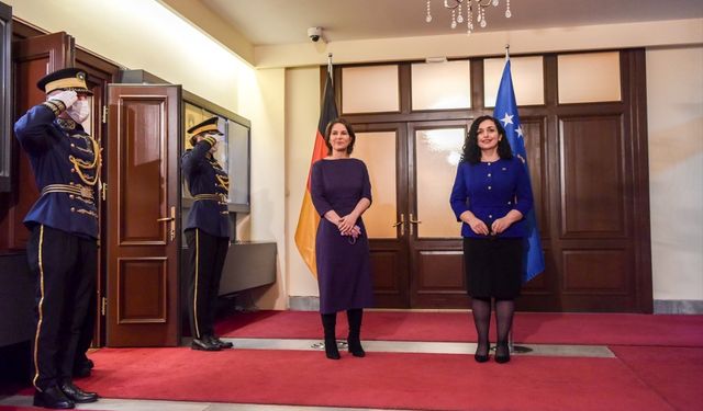 PRİŞTİNE - Almanya Dışişleri Bakanı Annalena Baerbock, Kosova'da